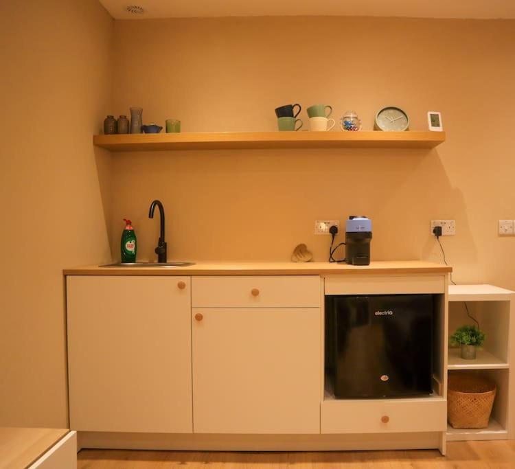 Modern Studio Apartment In Cashel Кашел Экстерьер фото