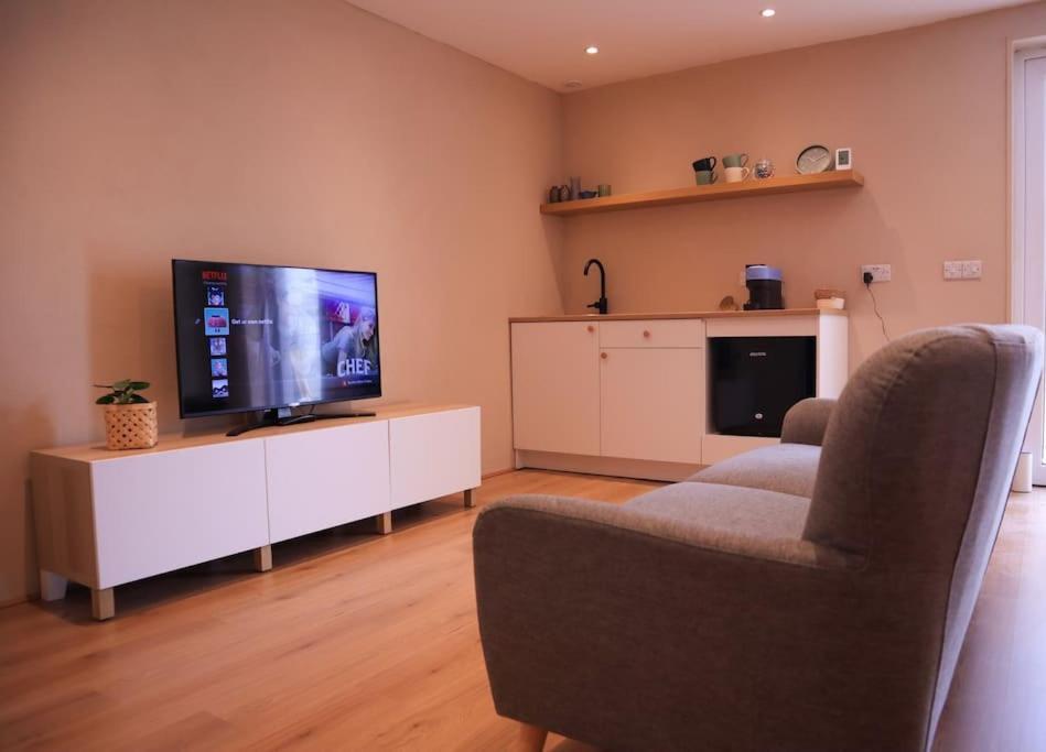 Modern Studio Apartment In Cashel Кашел Экстерьер фото